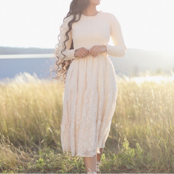 •Daydreaming Again Dainty Jewell’s Dress• - Picture 2 of 4